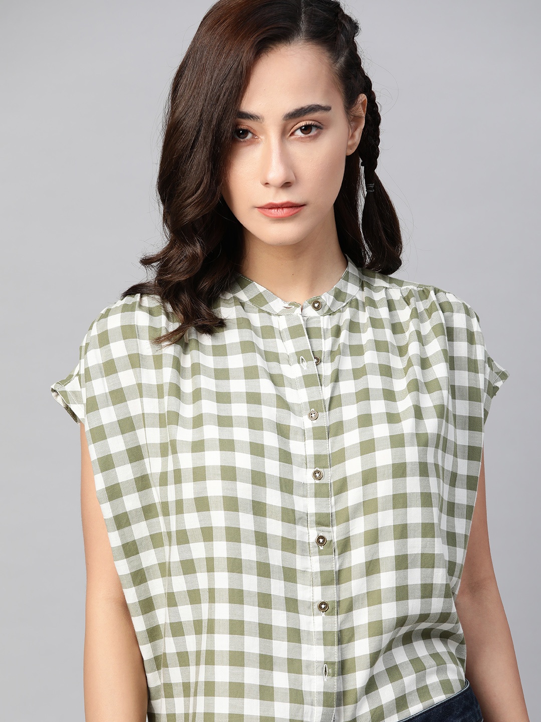 

The Roadster Lifestyle Co Women White & Olive Green Boxy Gingham Checks Checked Sustainable Casual Shirt