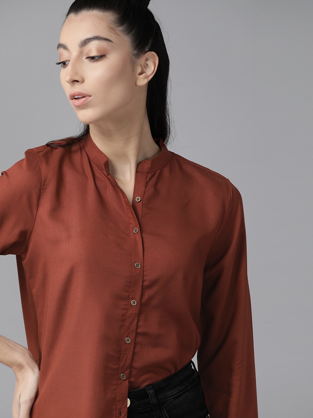 

The Roadster Lifestyle Co Women Rust Brown Regular Fit Solid Casual ECOVERO Shirt