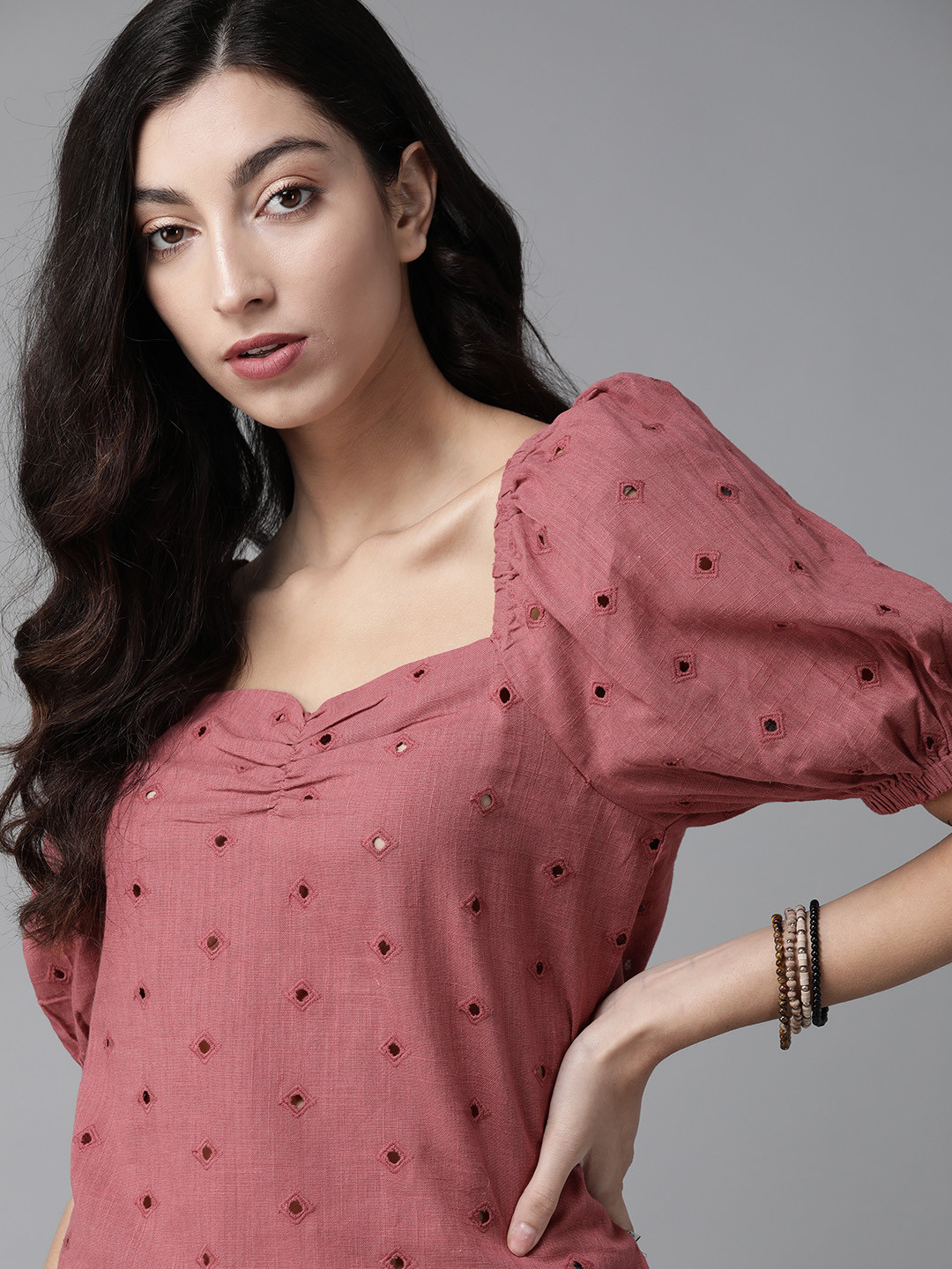 

Roadster Womenn Mauve Cotton Schiffli Embroidered Sweetheart Neck Regular Top
