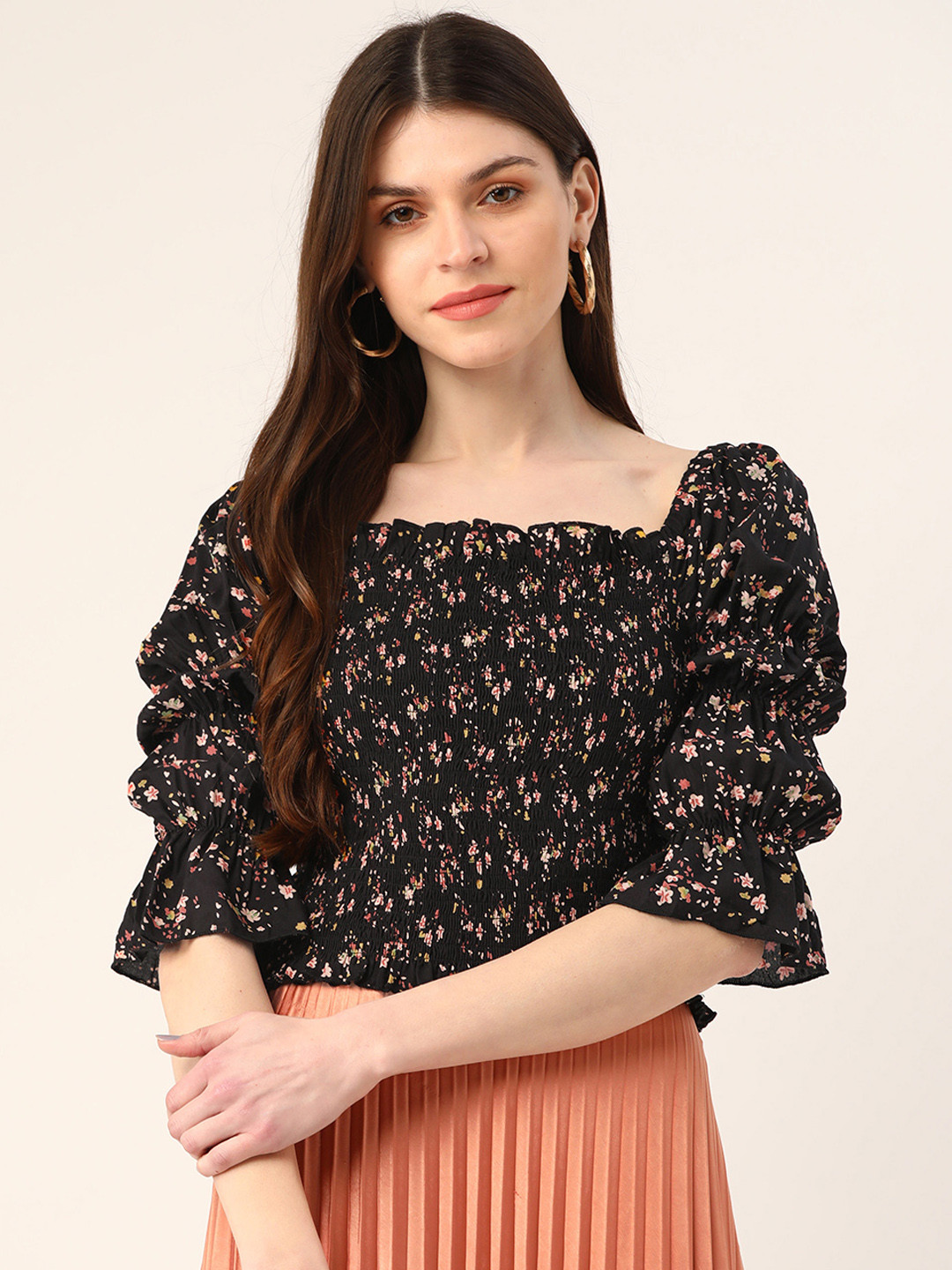 

Trend Arrest Women Black & Pink Floral Print Smocked Fitted Top