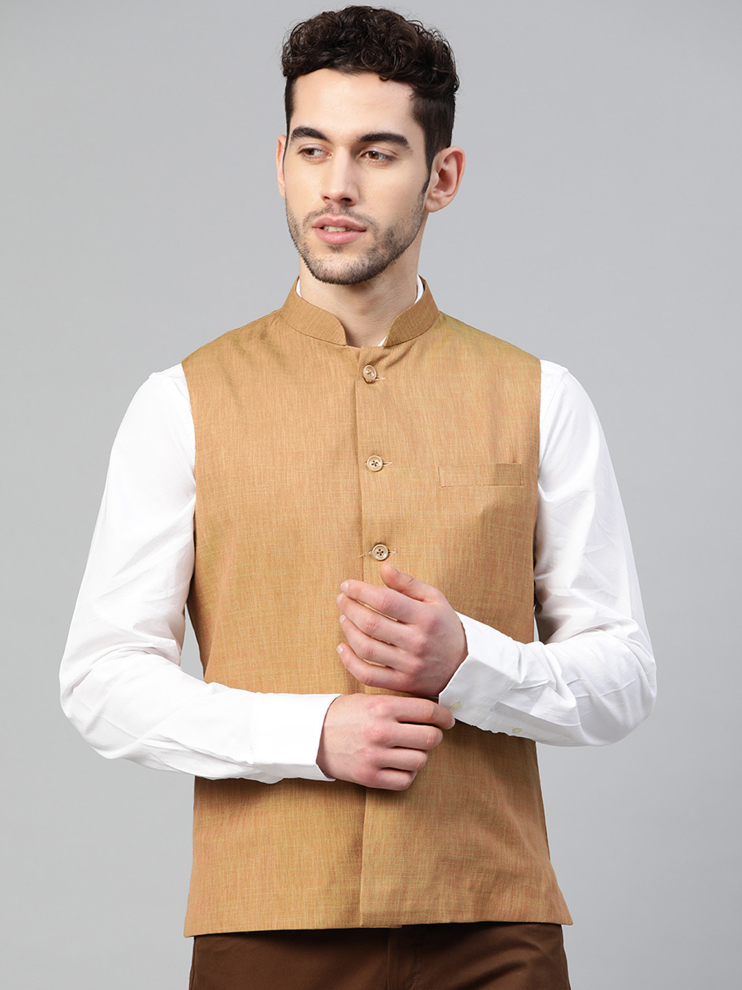 

Shaftesbury London Men Beige & Red Solid Dual Toned Nehru Jacket