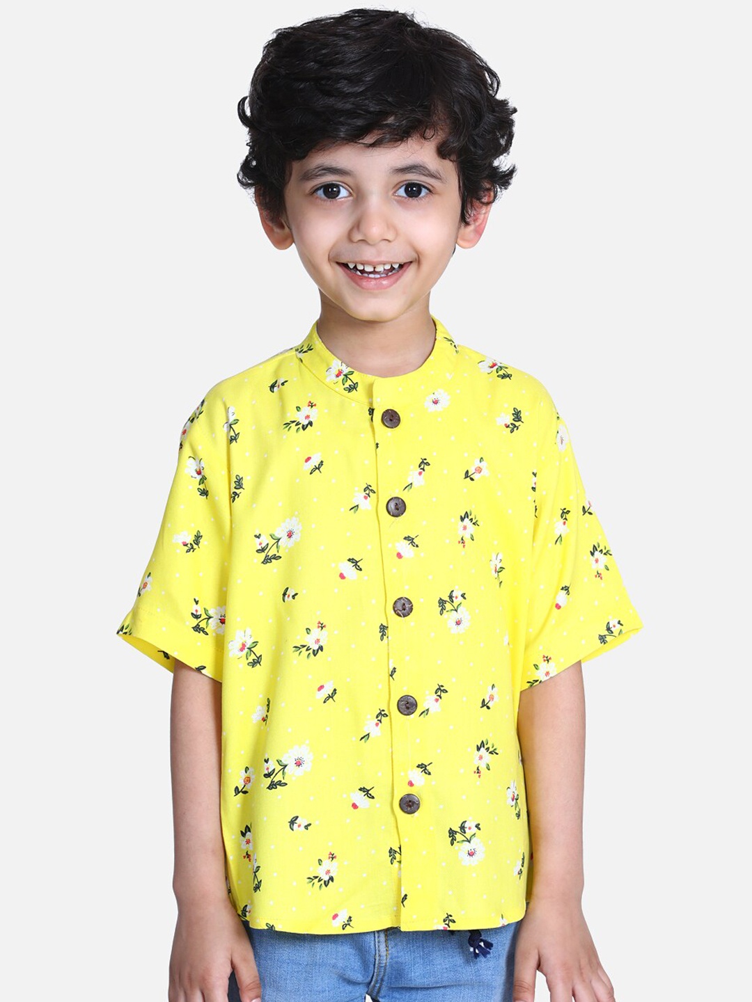 

Cutiekins Boys Yellow & White Regular Fit Printed Casual Shirt