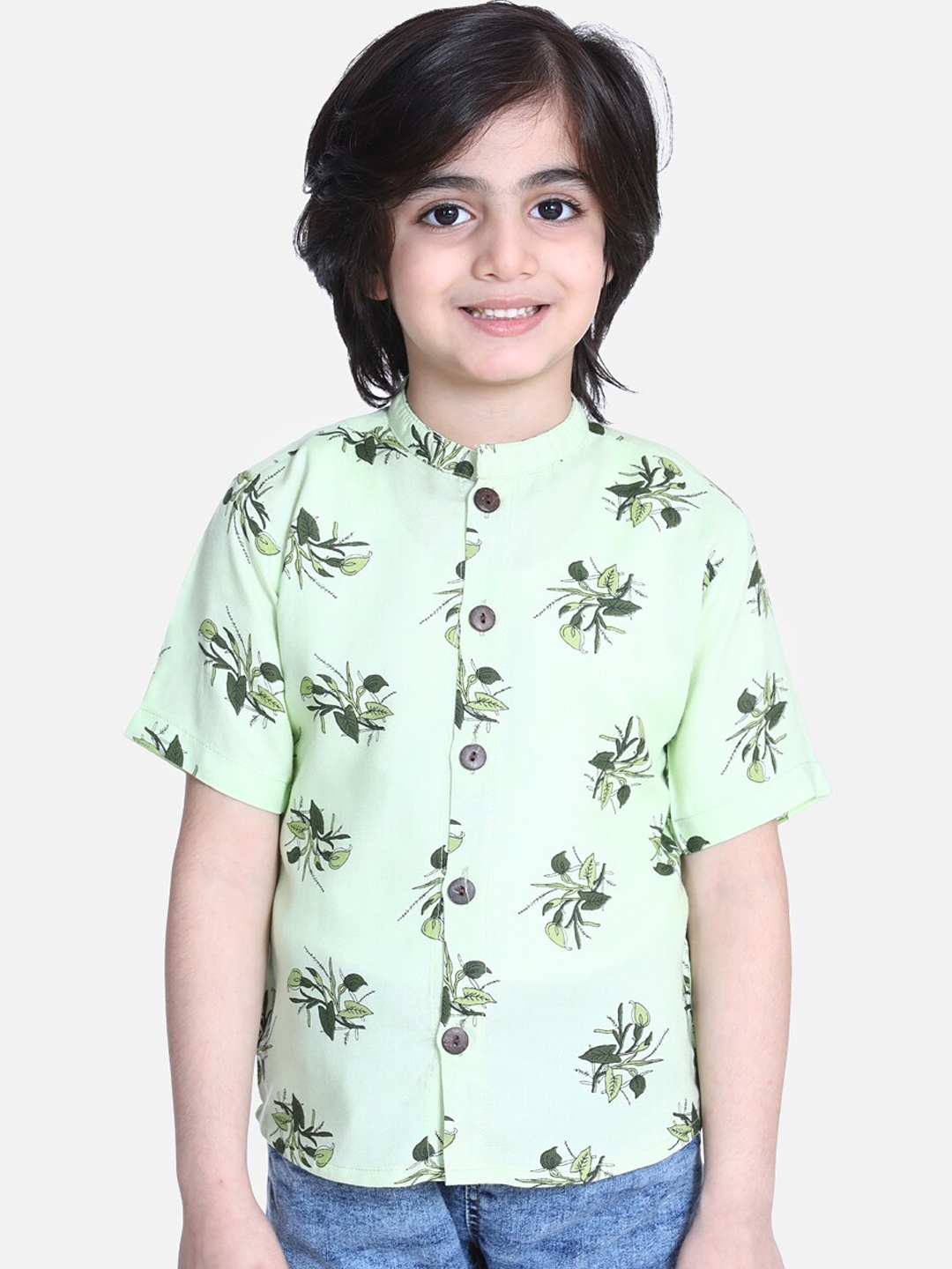 

Cutiekins Boys Sea Green & Green Regular Fit Printed Casual Shirt