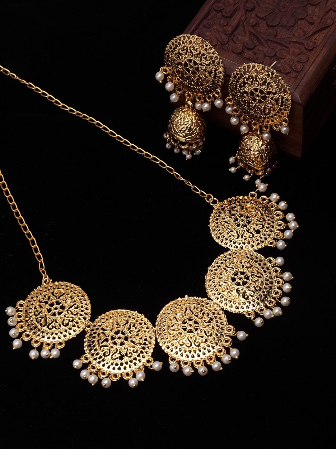 

PANASH Gold-Plated White Pearl Beaded Handcrafted Jewellery Set