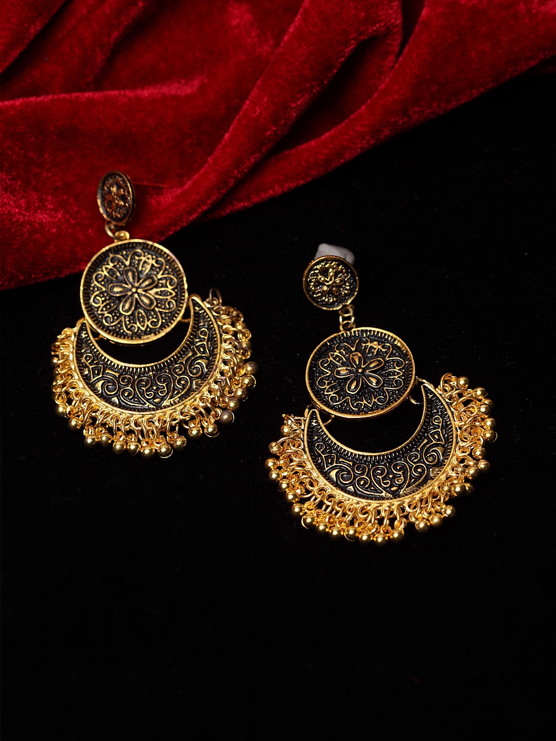 

PANASH Gold-Toned & Black Crescent Shaped Chandbalis