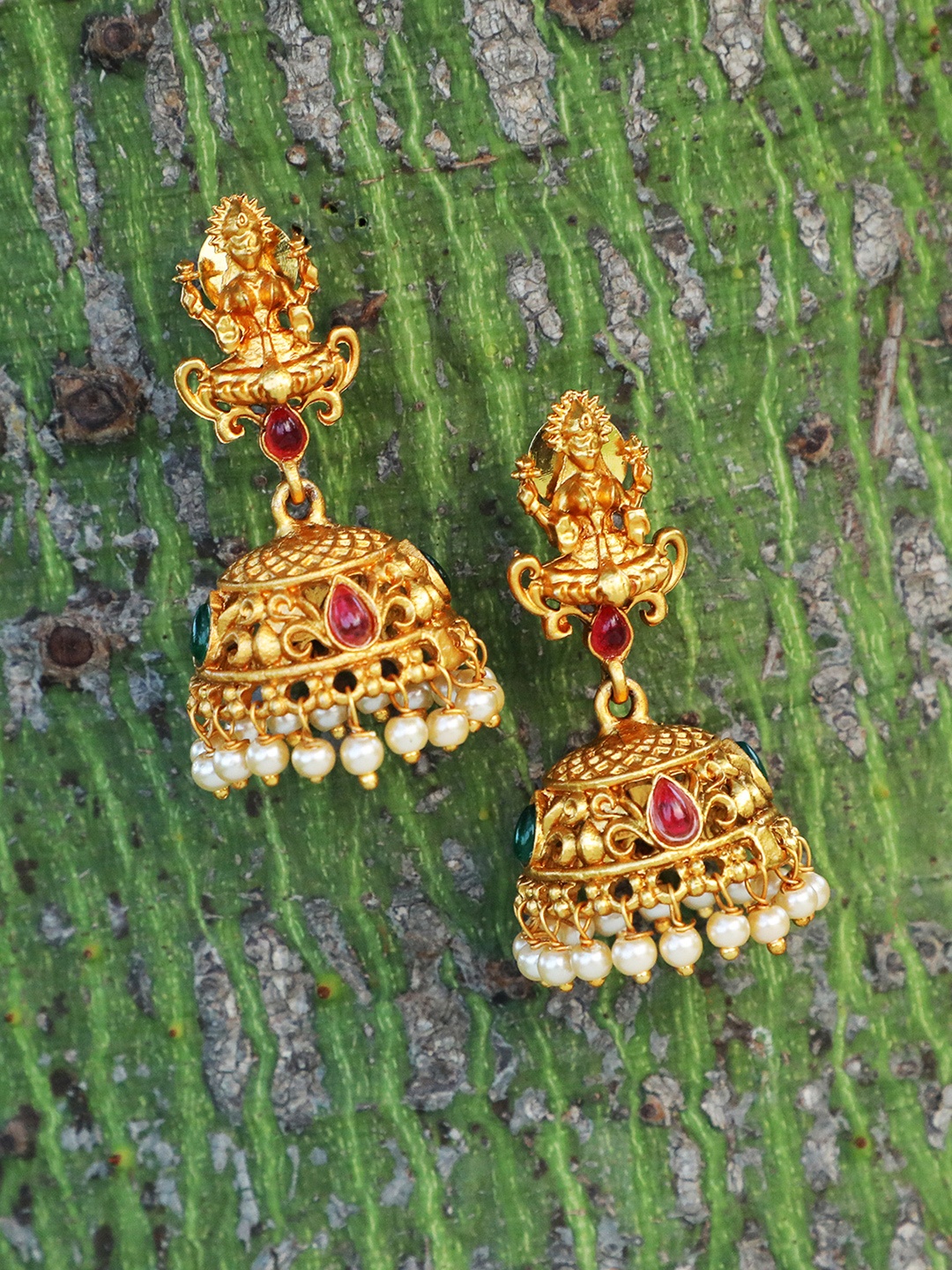 

Adwitiya Collection Gold-Plated & Off-White Dome Shaped Jhumkas