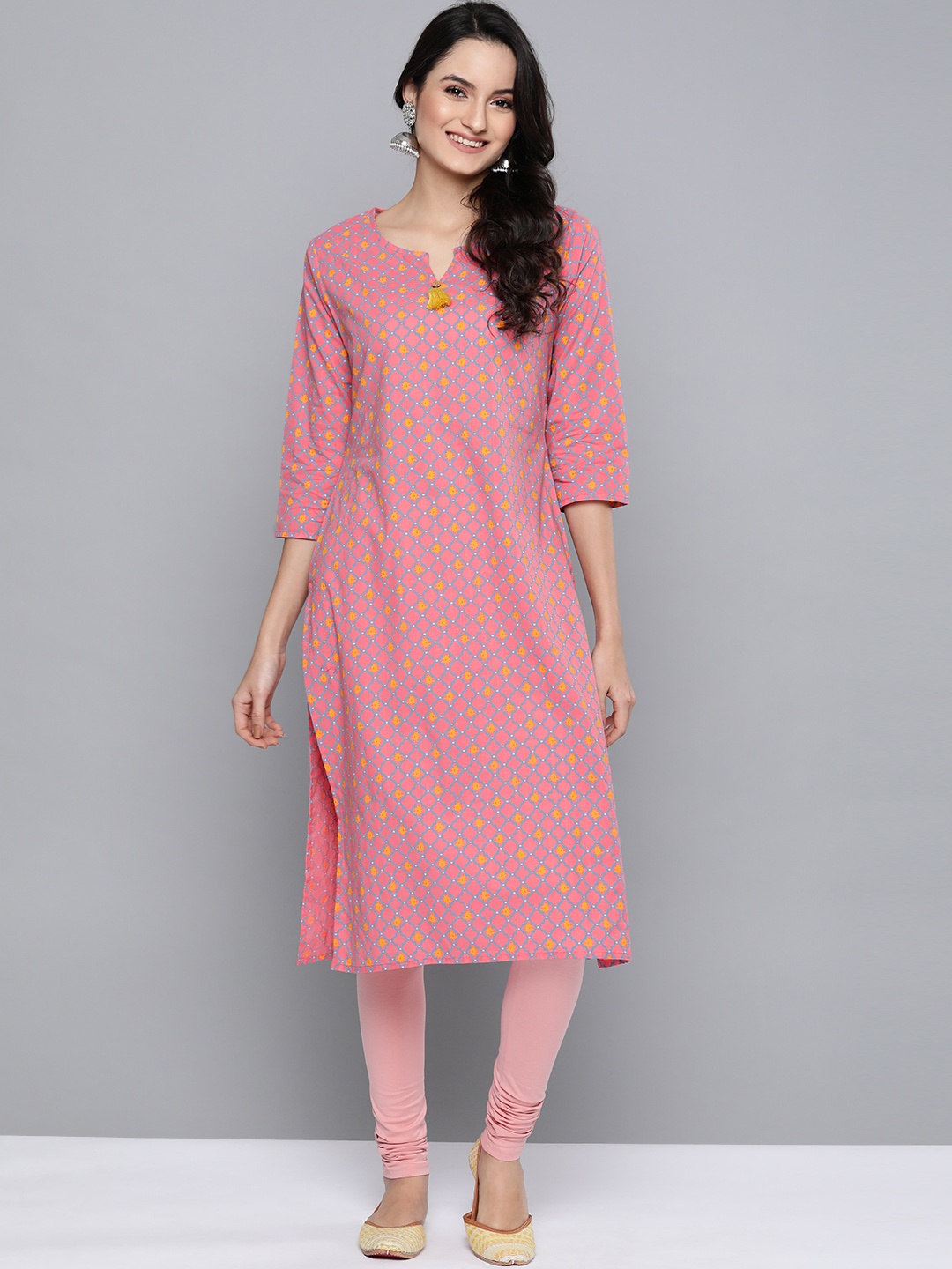 

HERE&NOW Women Pink & Blue Geometric Print Straight Kurta