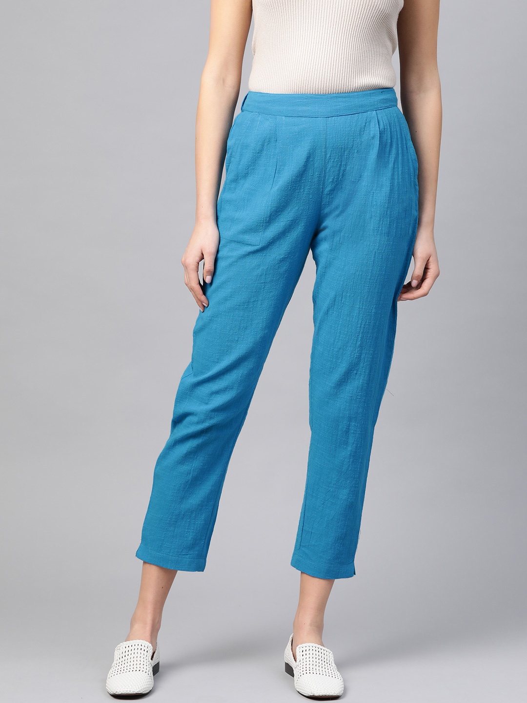 

YASH GALLERY Women Blue Regular Fit Solid Cotton Cropped Regular Trousers