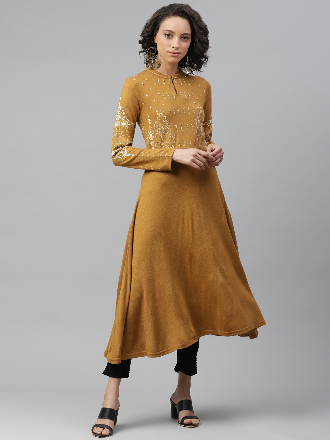 

W Women Mustard Brown & White Ethnic Motifs Embroidered Keyhole Neck Kurta