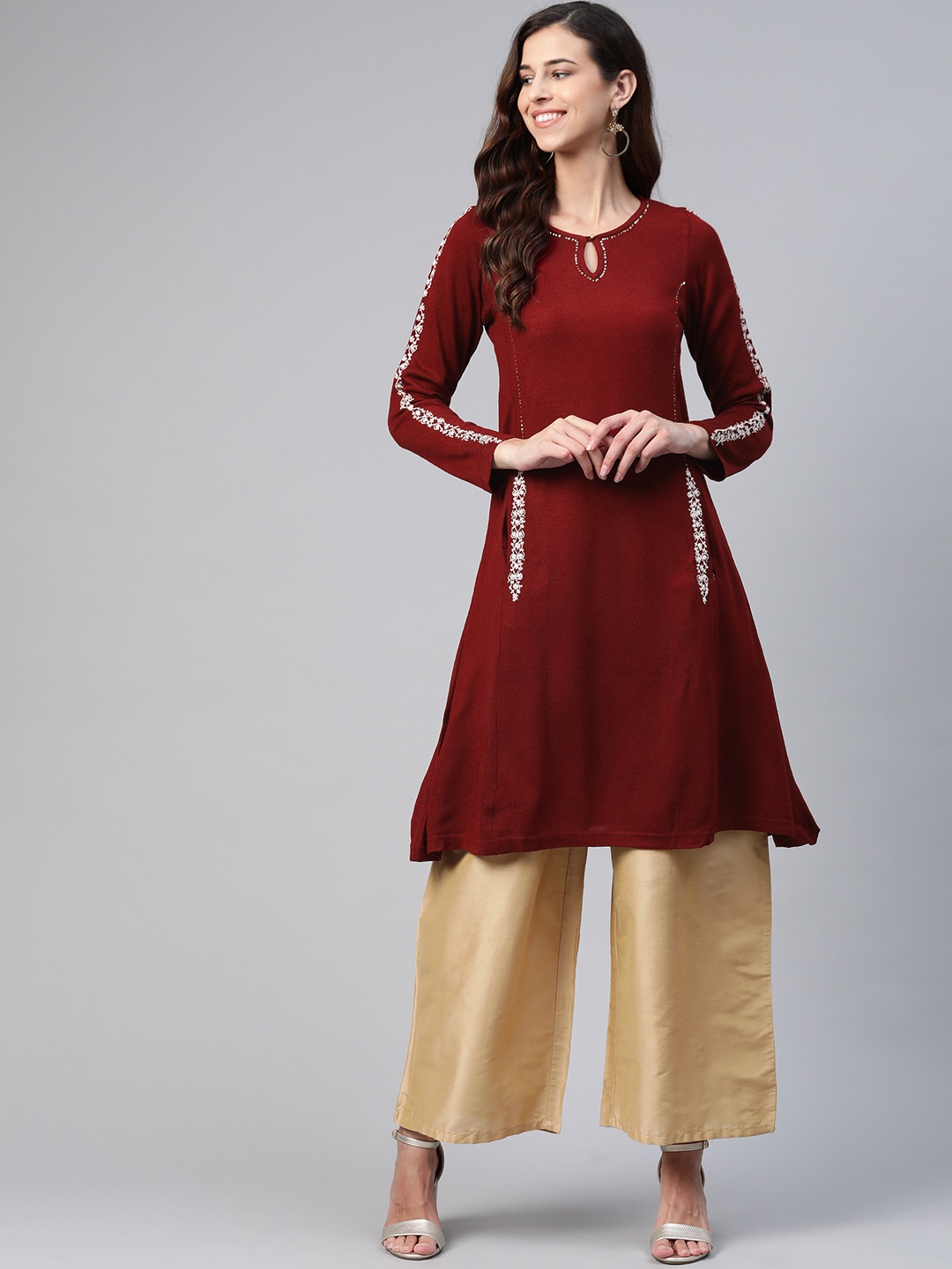 

W Women Maroon Solid Kurta With Thread Work