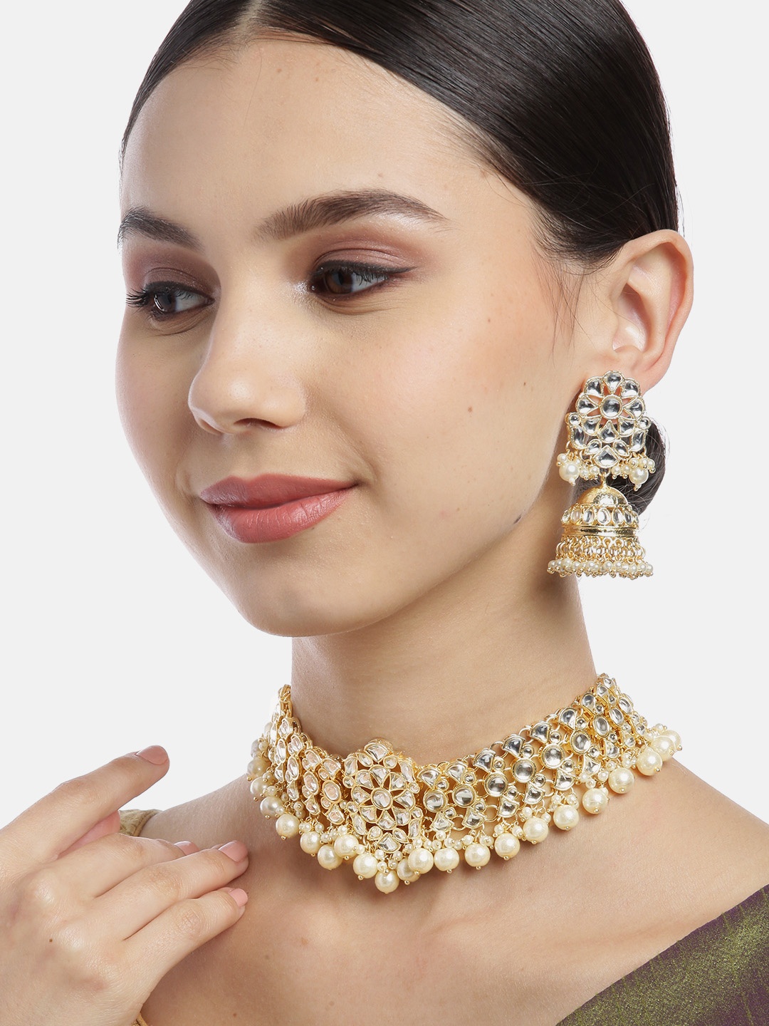 

Melani Borsa White Gold-Plated Kundan-Studded & Beaded Jewellery Set