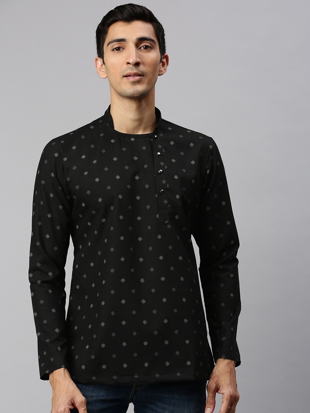 

Manyavar Men Black Printed Short Kurta