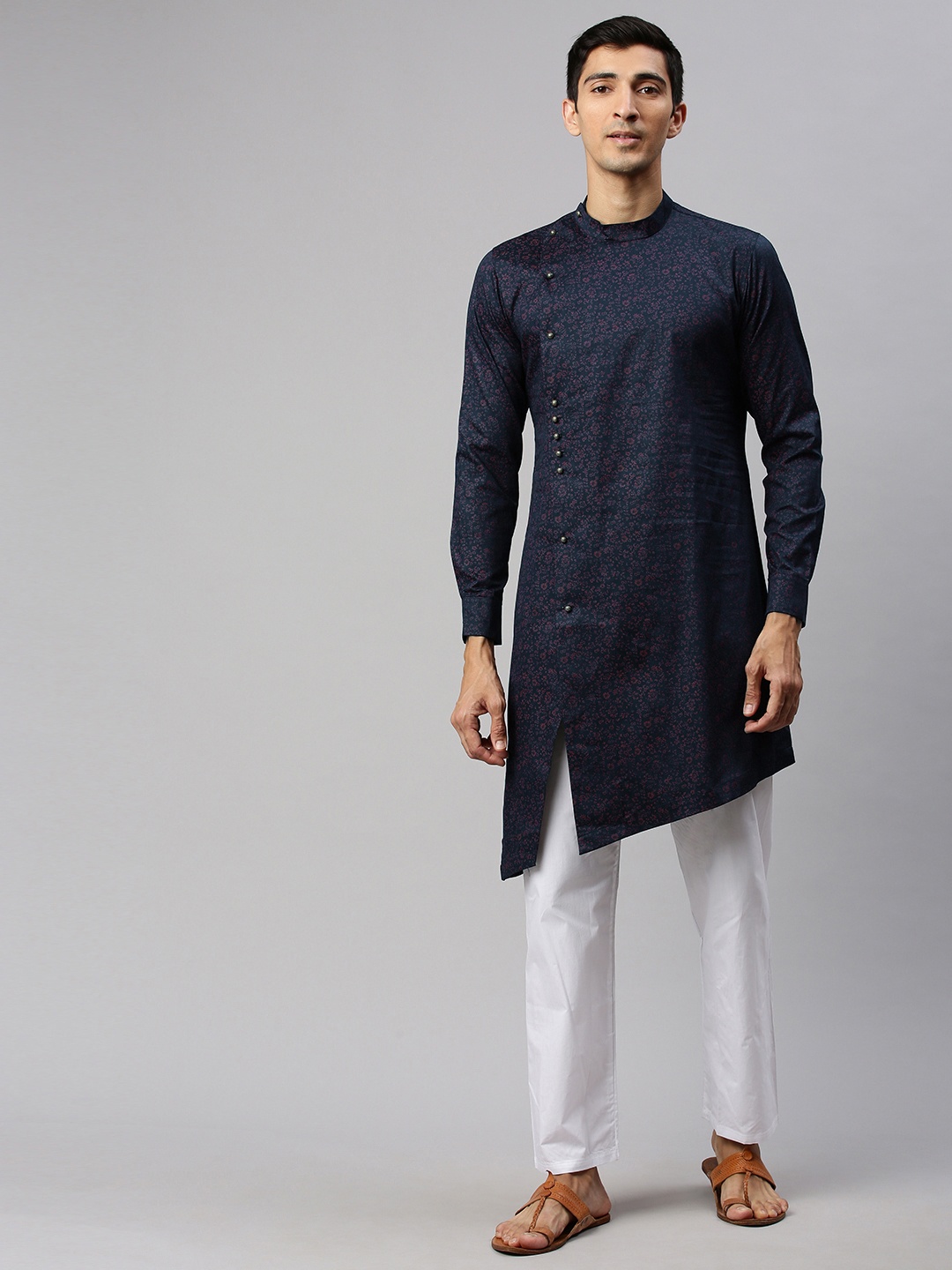 

Manyavar Men Navy Blue & Pink Printed Straight Kurta