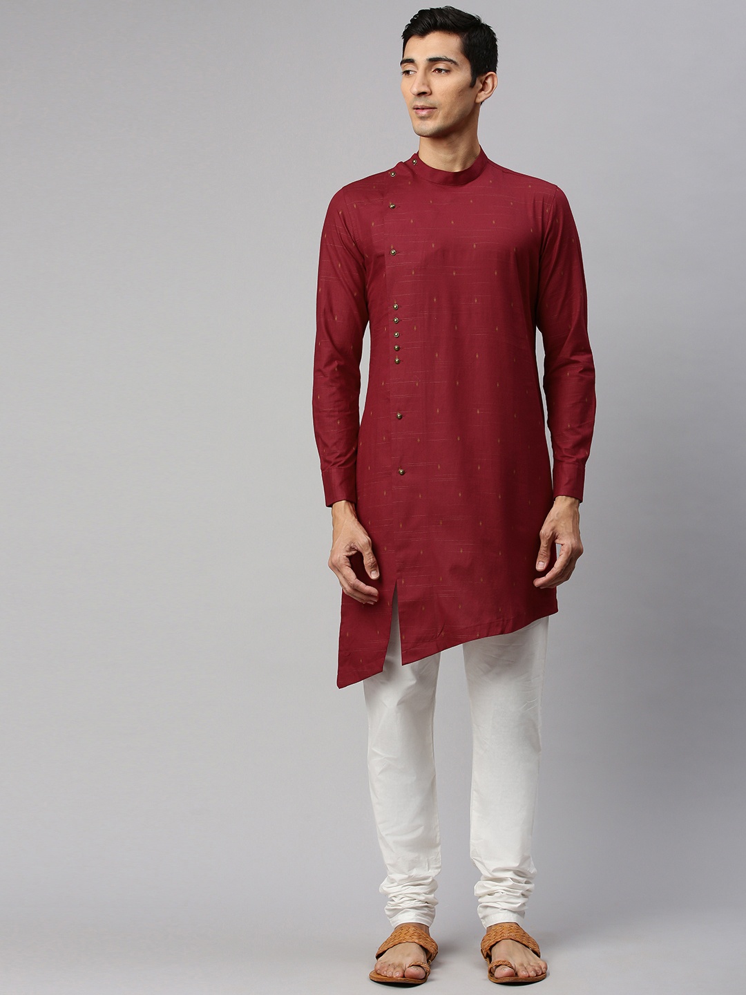 

Manyavar Men Maroon Woven Design Straight Kurta