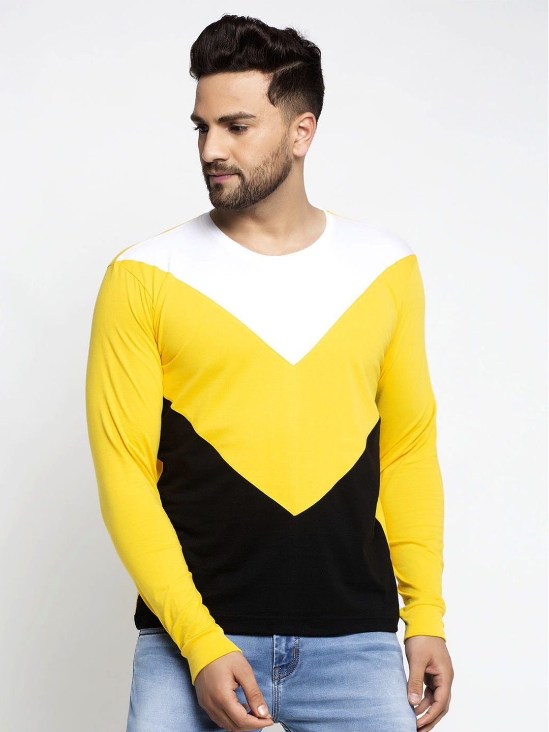 

Friskers Men Black & Yellow Colourblocked Round Neck T-shirt