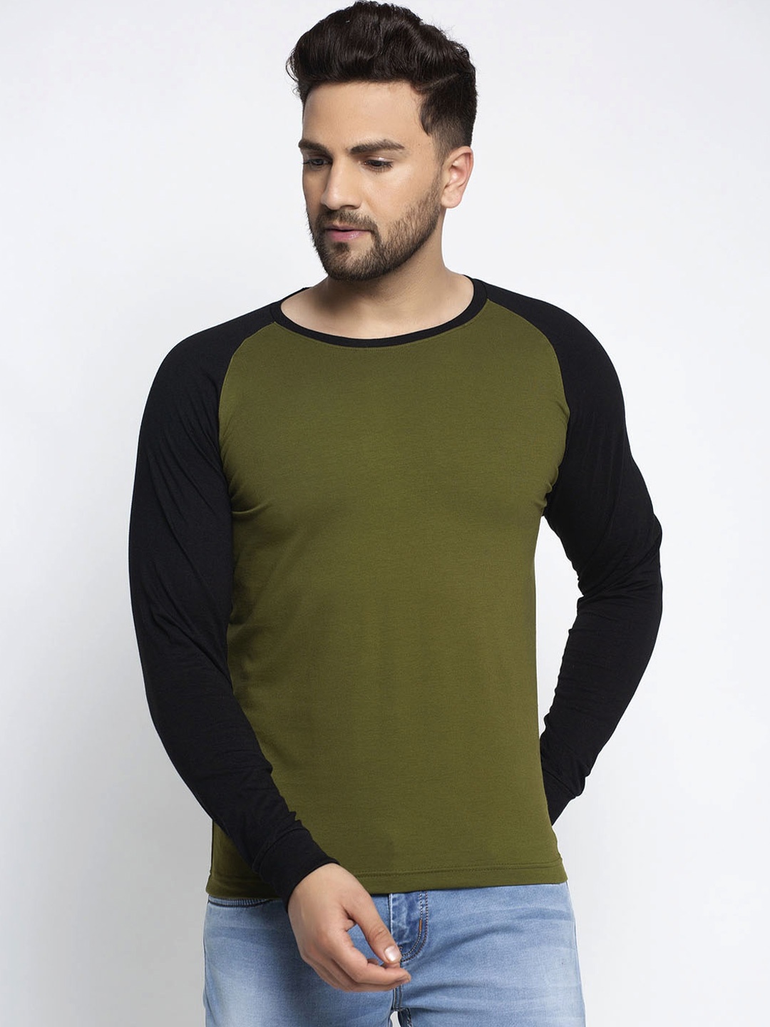 

Friskers Men Olive Green & Black Colourblocked Round Neck T-shirt