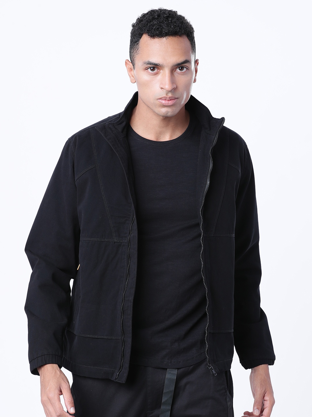 

HIGHLANDER Men Black Printed Tailored Jacket