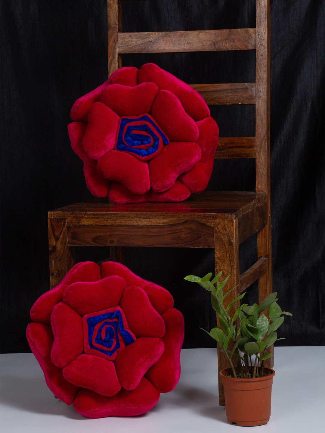 

HOSTA HOMES Set Of 2 Maroon & Blue Flower Shaped Cushions