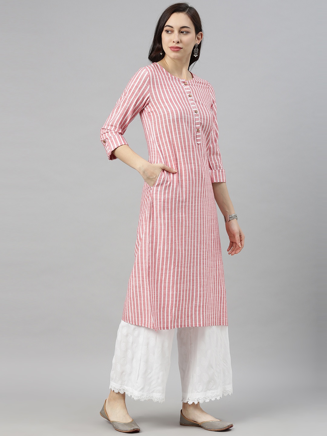 

AHIKA Women Red & White Striped Kurta