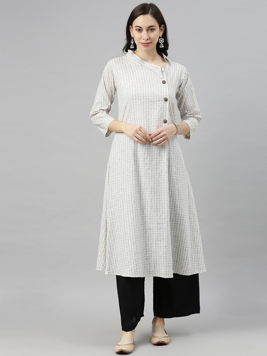 

AHIKA Women Off White & Grey Angrakha Checked Kurta