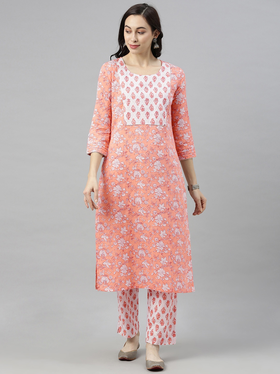 

AHIKA Women Pink & White Printed Kurti with Trousers
