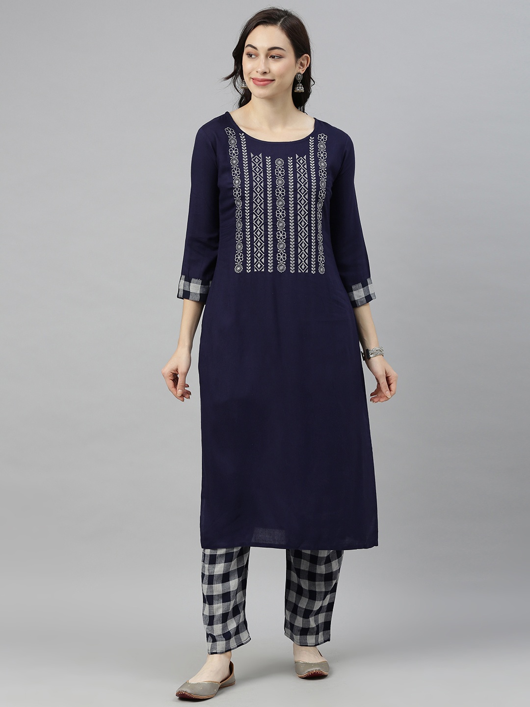 

AHIKA Women Navy Blue & White Embroidered Kurta with Trousers