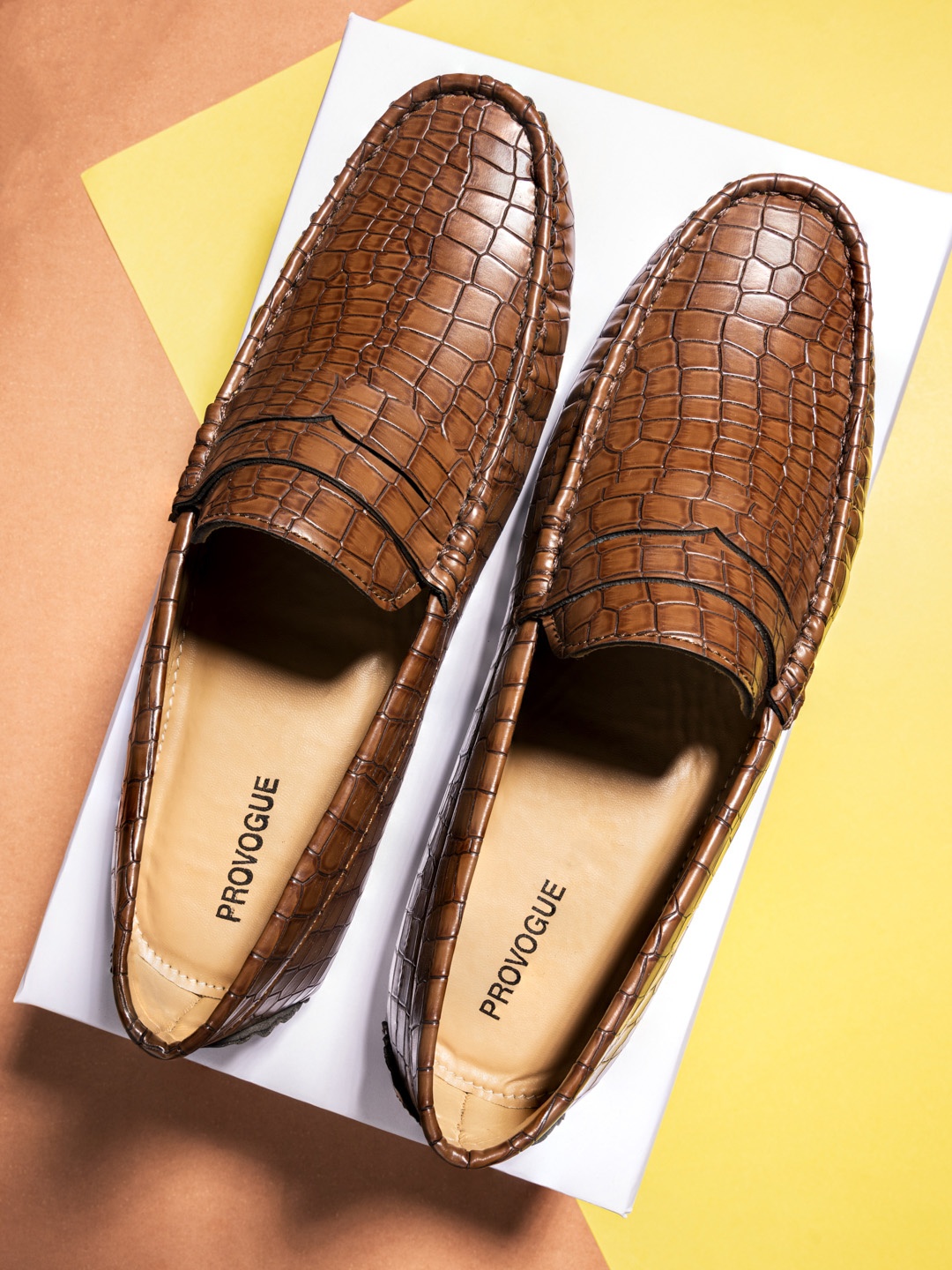 

Provogue Men Brown Textured Loafers