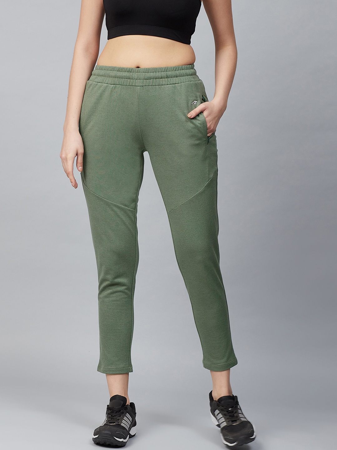 

Alcis Women Olive Green Slim Fit Solid Cropped Track Pants
