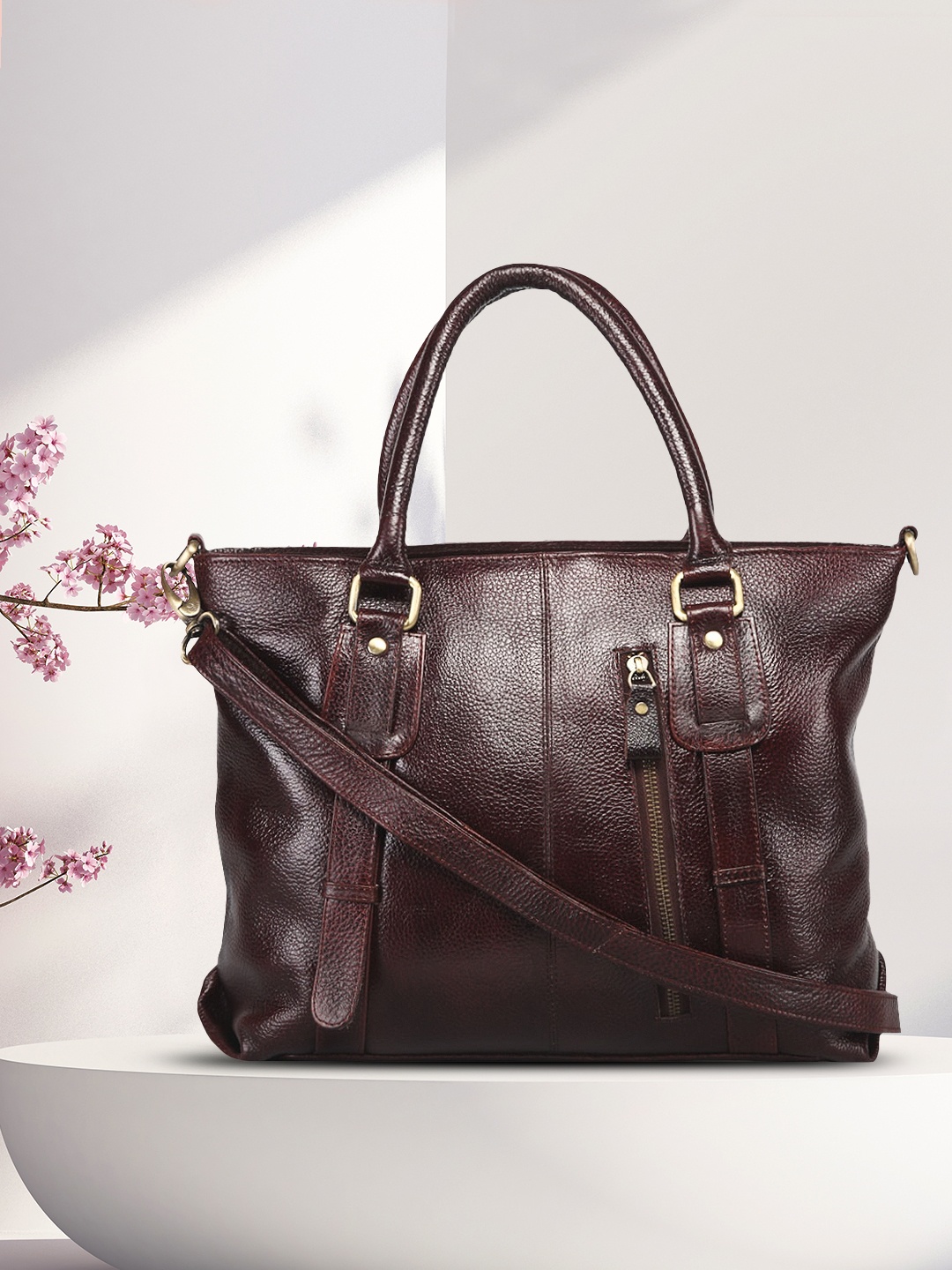 

GENWAYNE Brown Self Design Handheld Bag