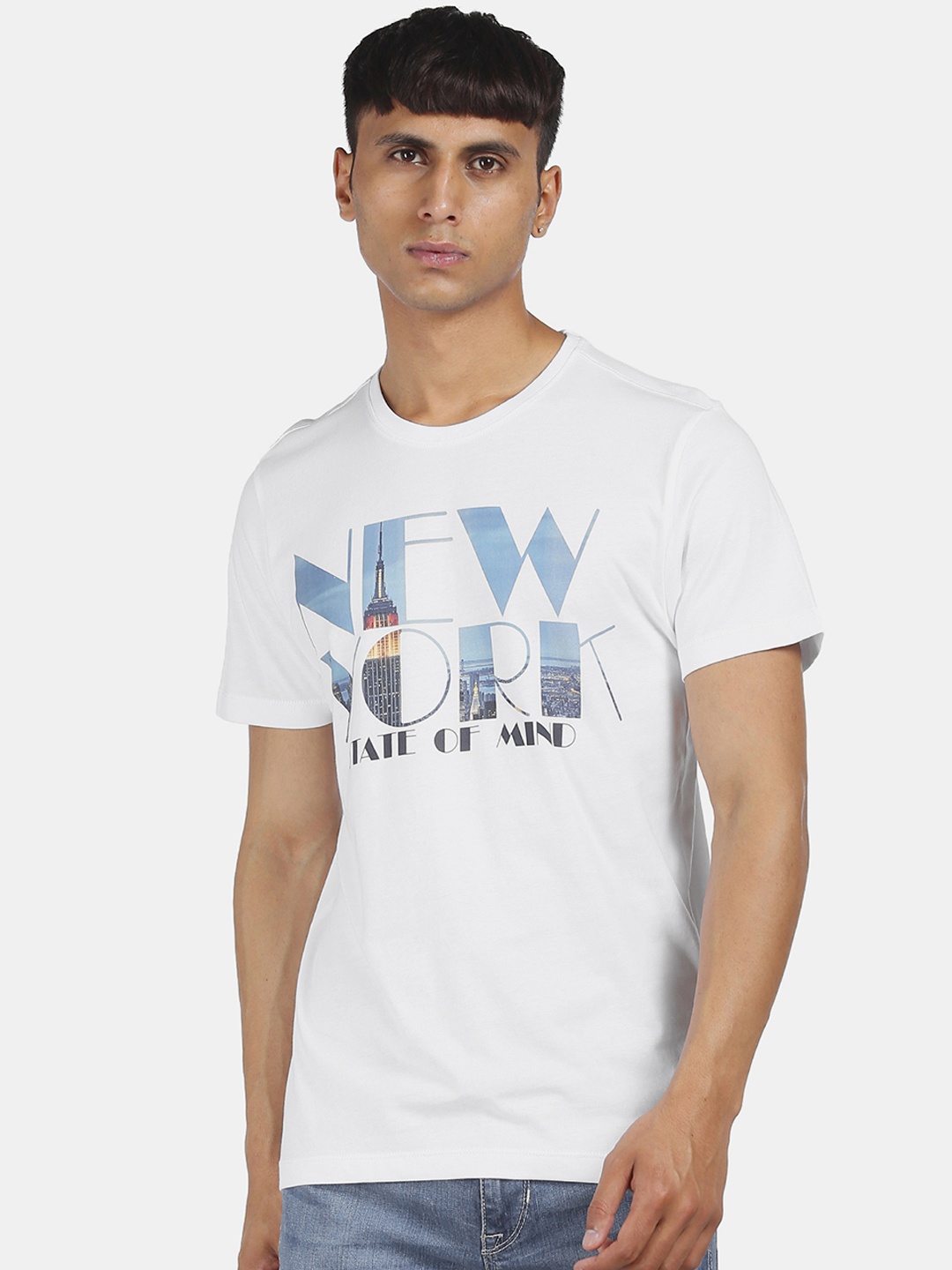 

Arrow Sport Men White Printed Round Neck T-shirt