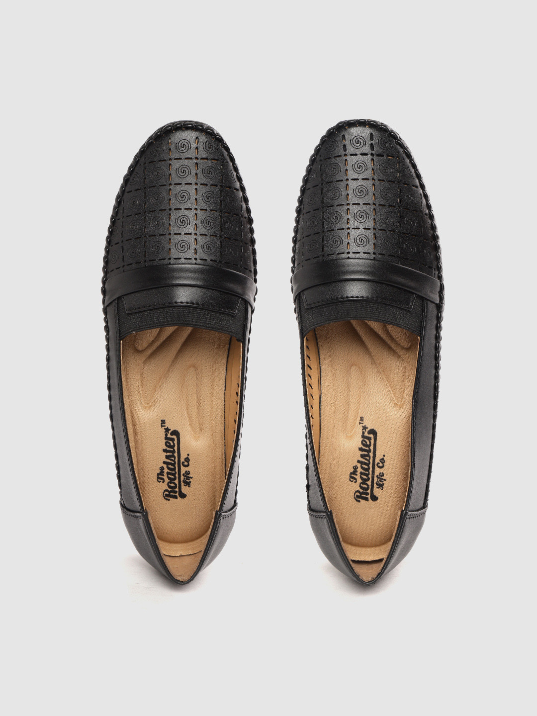 

The Roadster Lifestyle Co Women Black Laser Cut Ballerinas
