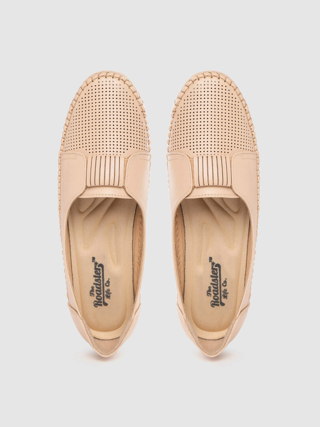 

The Roadster Lifestyle Co Women Cream-Coloured Perforated Ballerinas