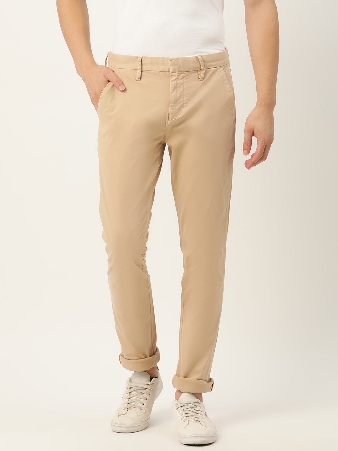 

Calvin Klein Jeans Men Beige Regular Fit Solid Chinos