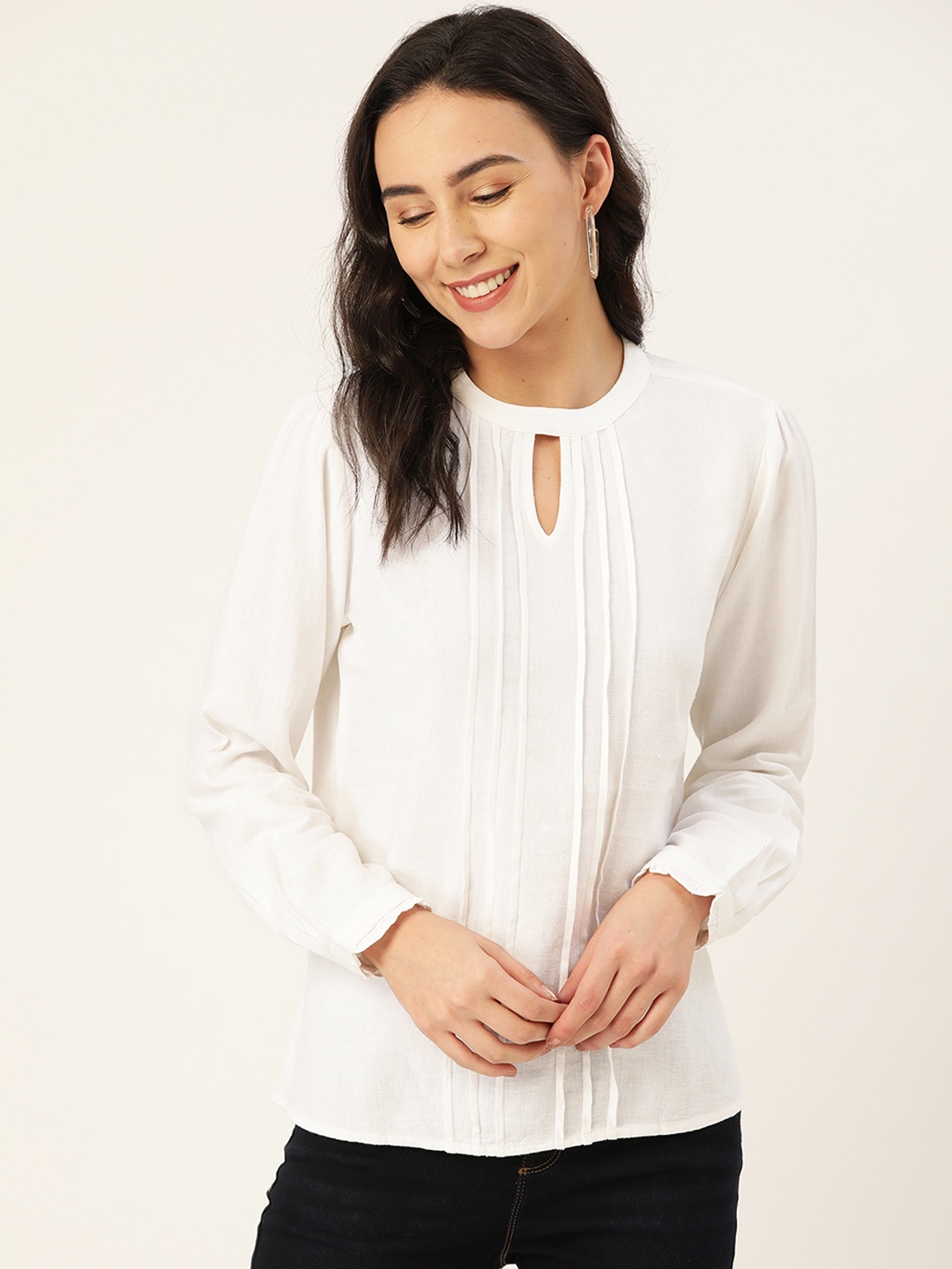 

AND Women White Solid Keyhole Neck Pleated Top