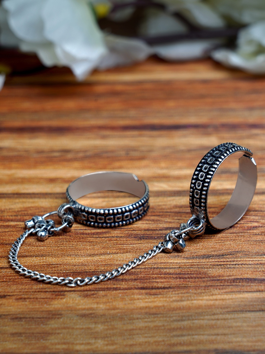 

FIROZA Women Oxidised Silver-Toned Chain Linked Adjustable Finger Rings