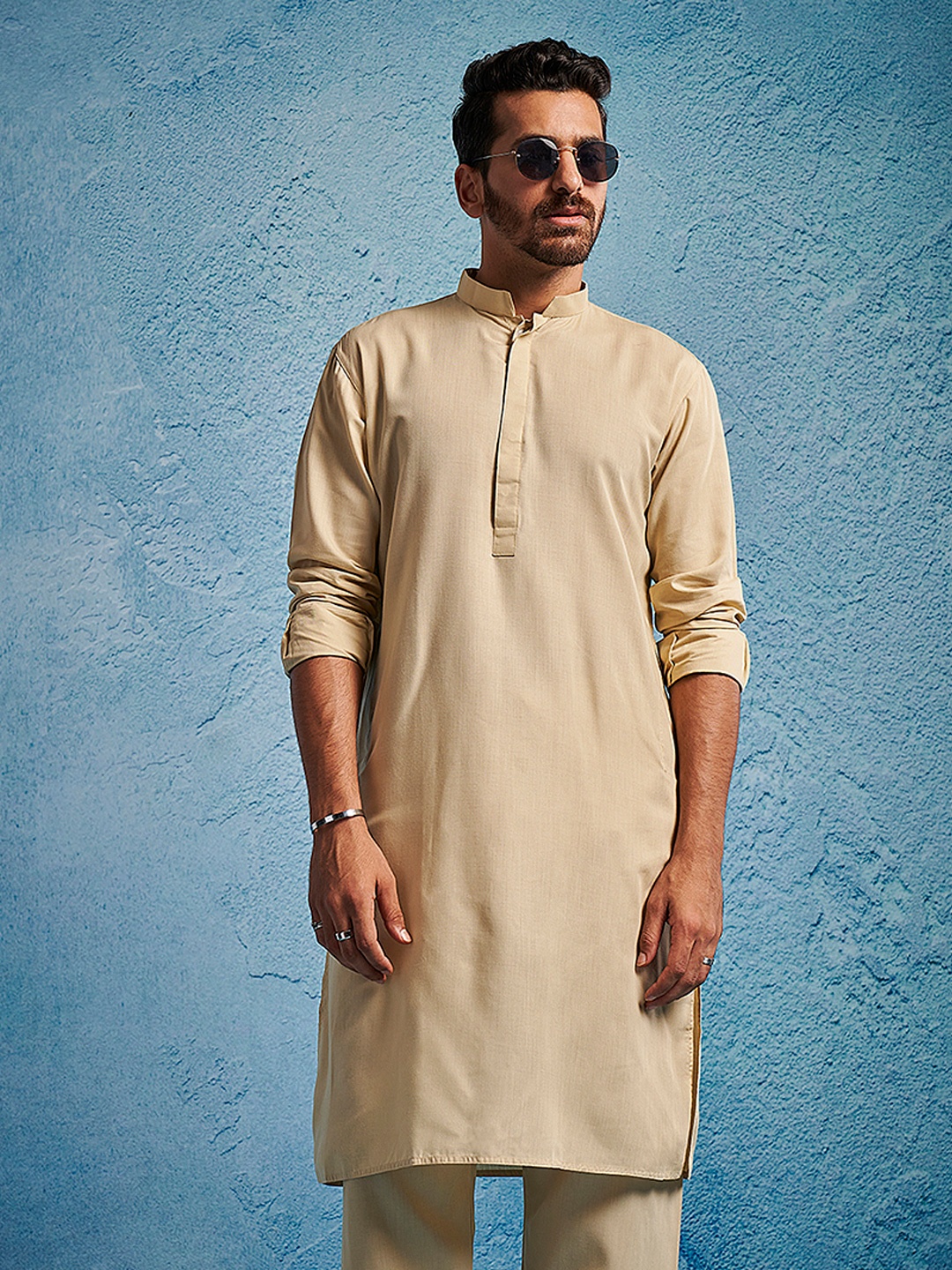 

VASTRAMAY Men Green Thread Work Pathani Kurta