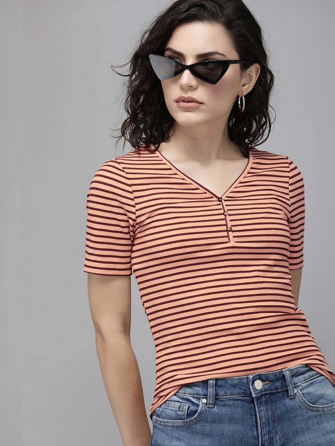 

ONLY Women Peach-Coloured & Maroon Striped Ribbed V-Neck T-shirt