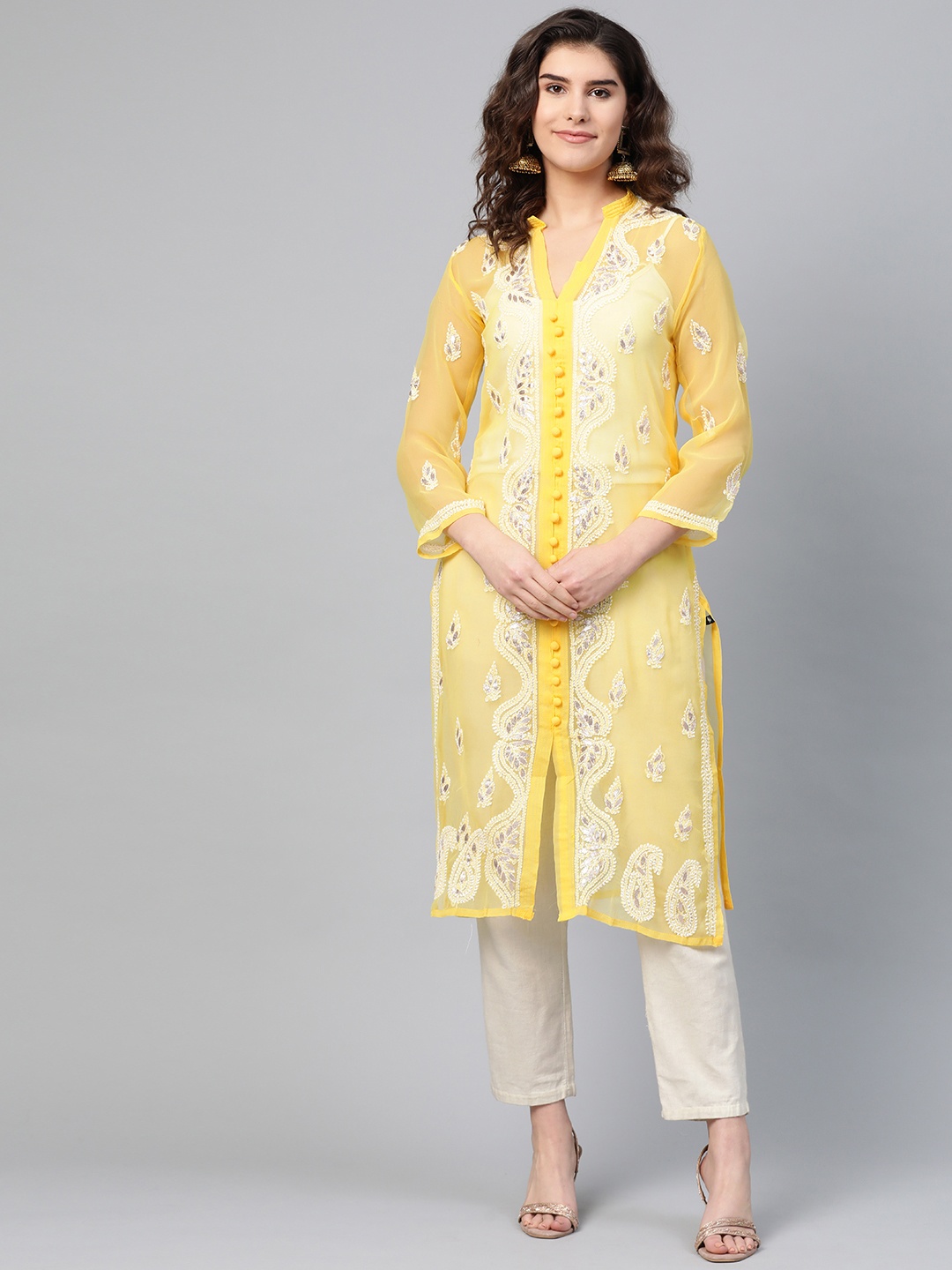 

Saadgi Women Yellow & White Chikankari Embroidered Straight Kurta