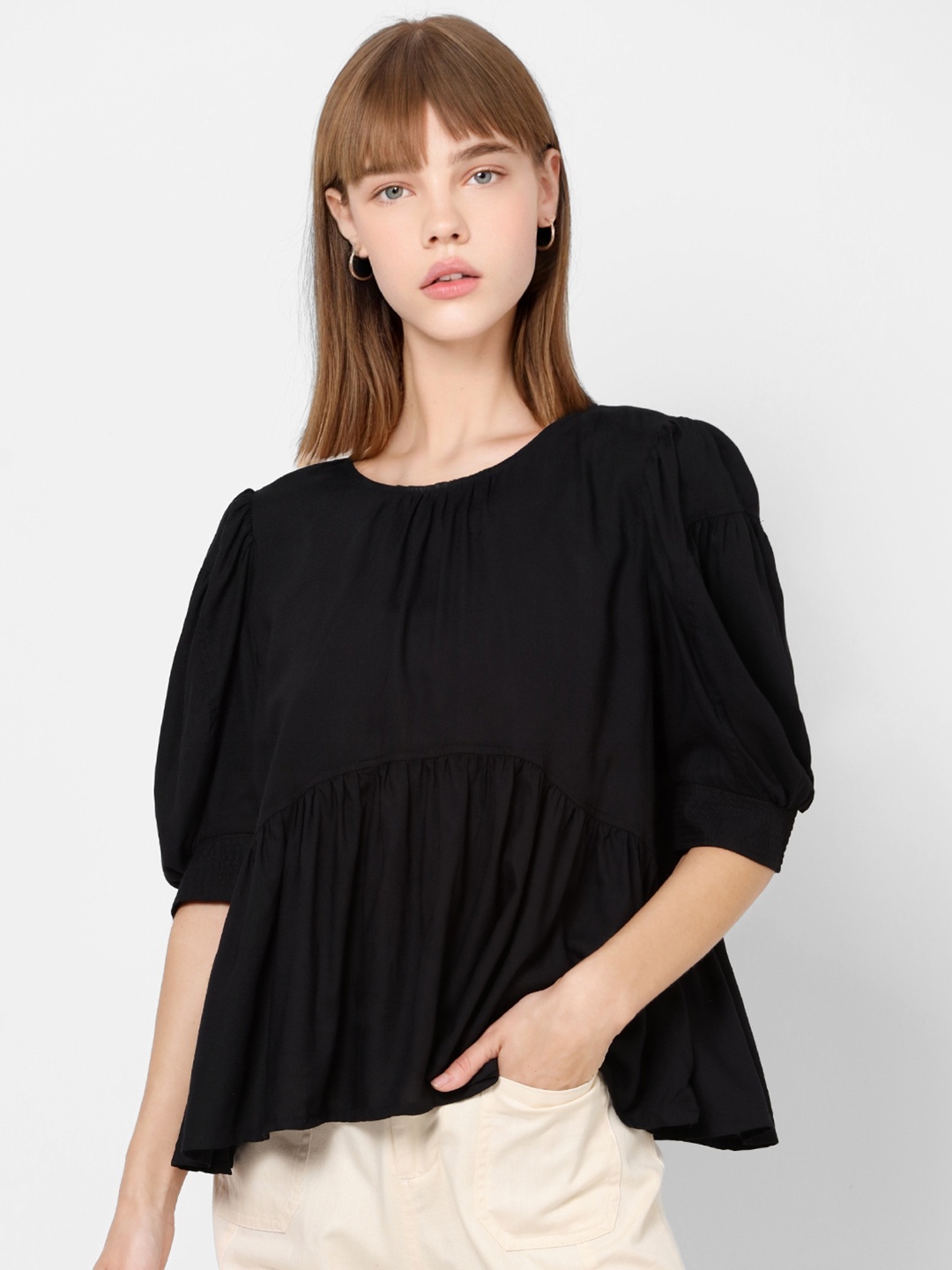 

ONLY Women Black Solid Top with Gathers