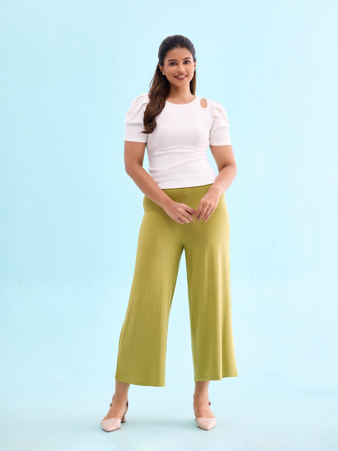 

Go Colors Women Green Solid Wide Leg Palazzo