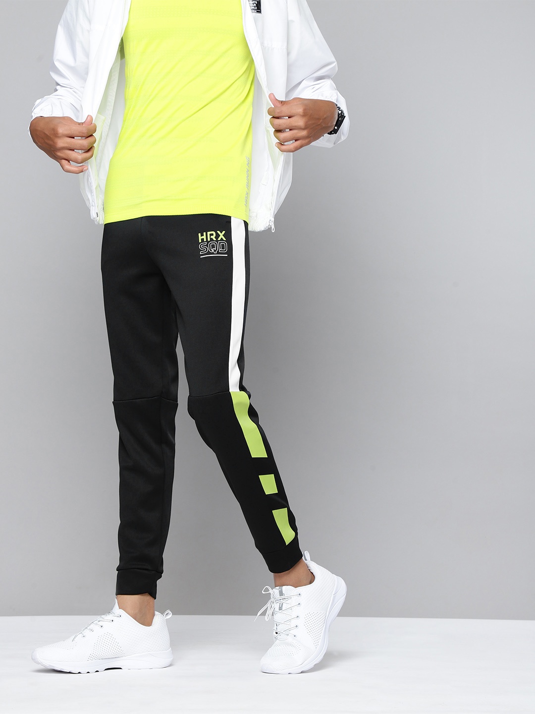 

HRX By Hrithik Roshan U-17 Boys Black & Bright White Solid Slim Fit Lycra Rapid-Dry Antimicrobial Active Joggers