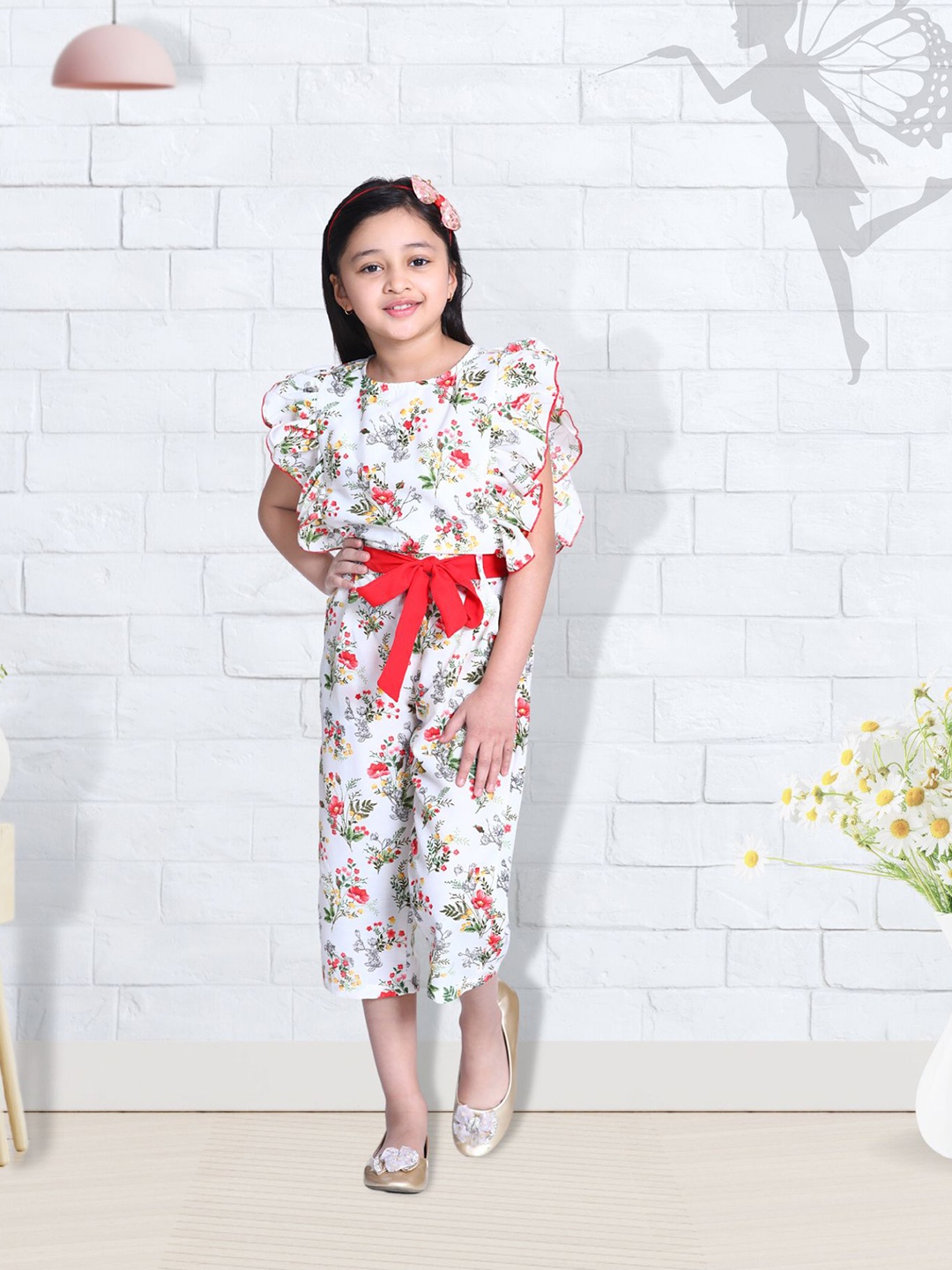 

Cutiekins Girls White & Red Floral Printed Capri Jumpsuit