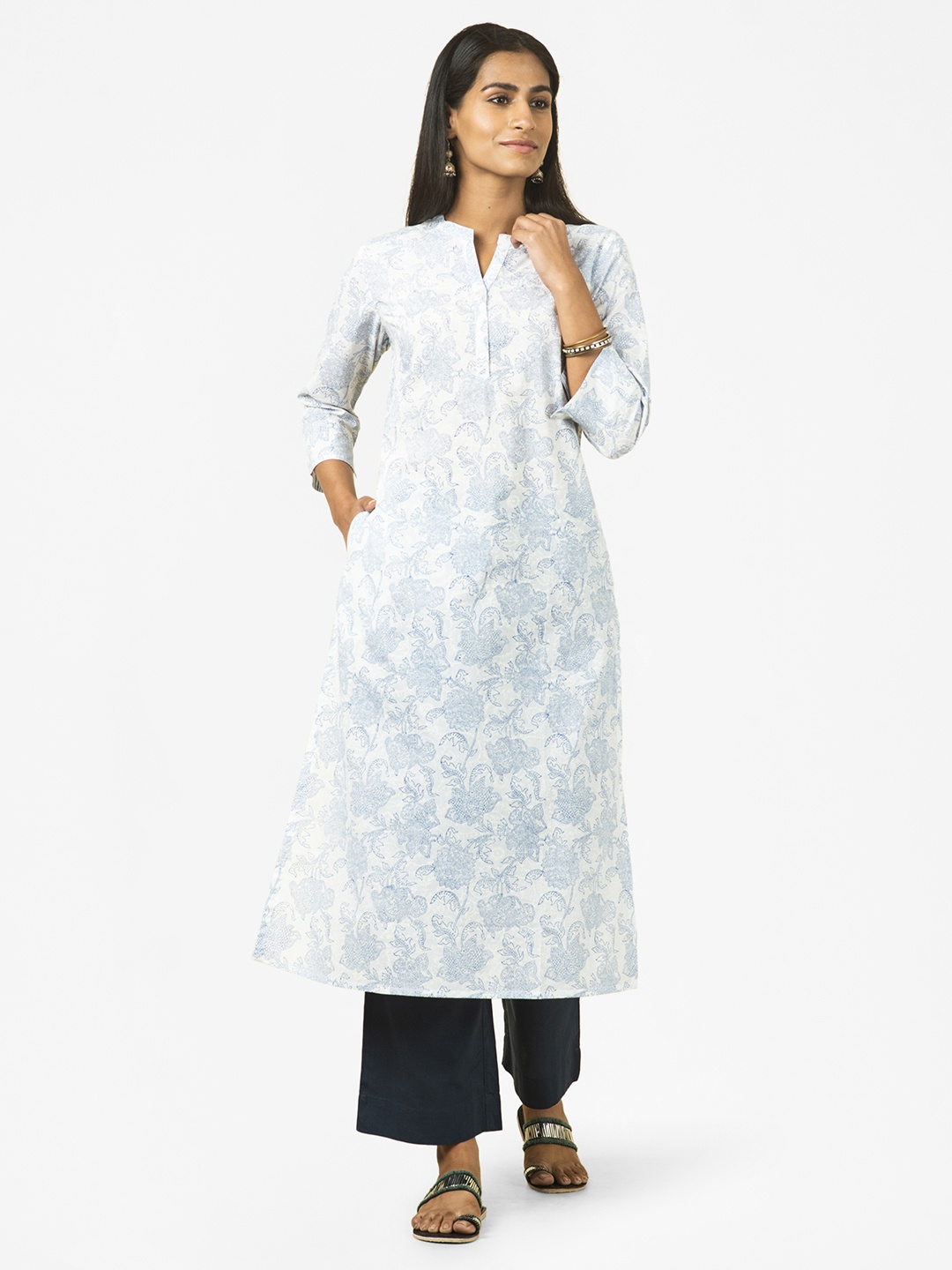

Fabindia Women White & Blue Hand Block Printed Pure Cotton Straight Kurta