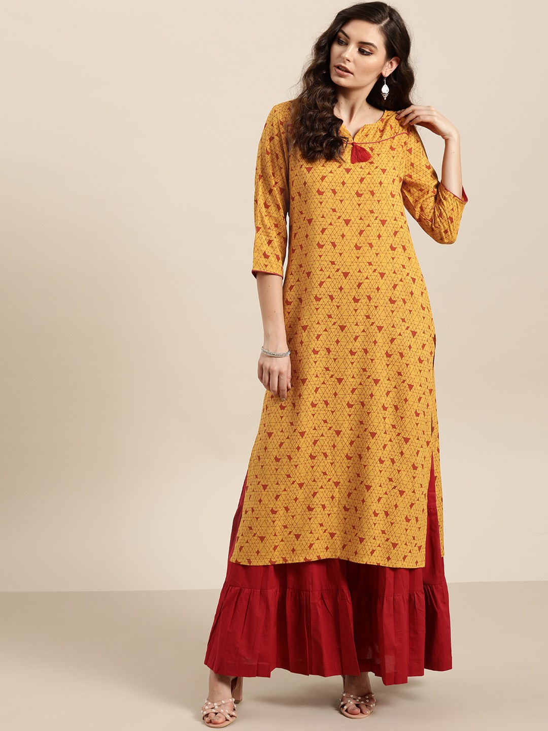 

Sangria Women Mustard Yellow & Red Printed Straight Kurta