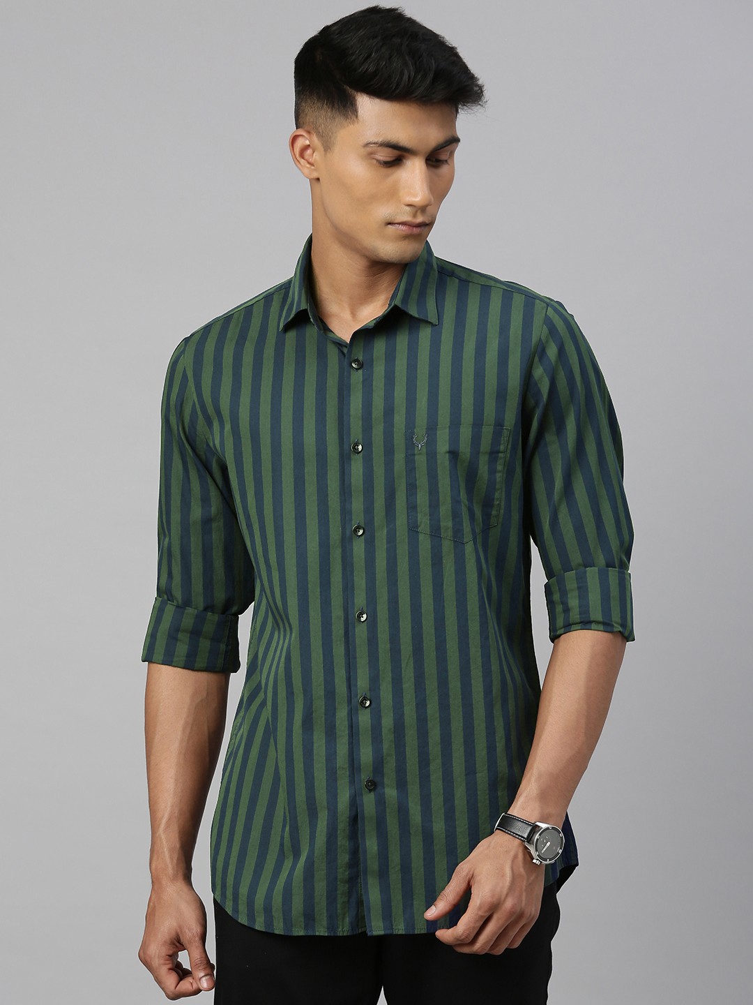

Allen Solly Men Navy Blue & Green Regular Fit Striped Casual Shirt