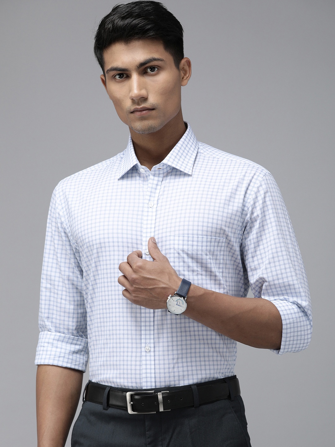 

Park Avenue Men White & Blue Slim Fit Checked Formal Shirt