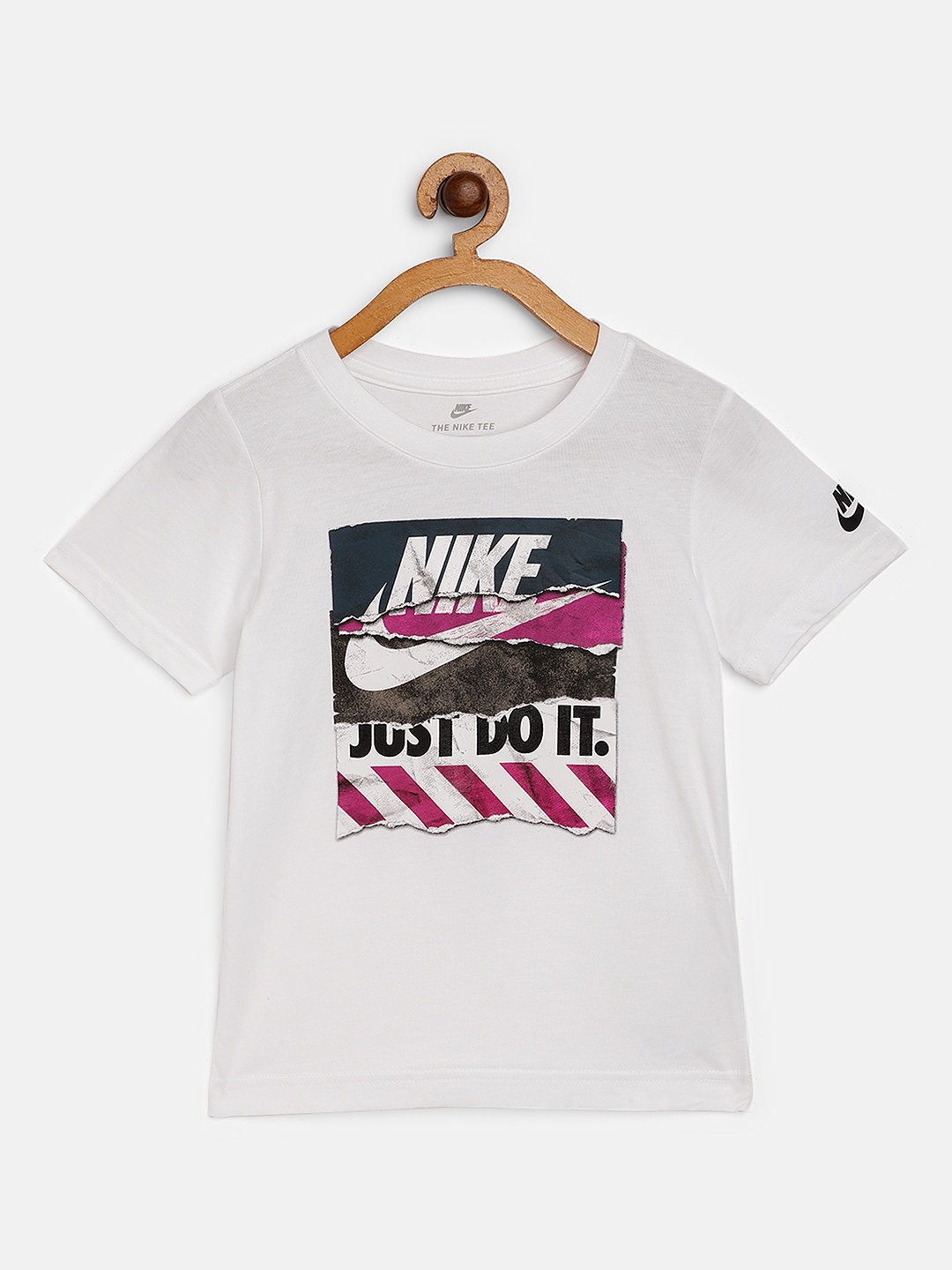 

Nike Boys White Pure Cotton Brand Logo Print Shoe Box Tears Round Neck Pure Cotton T-shirt