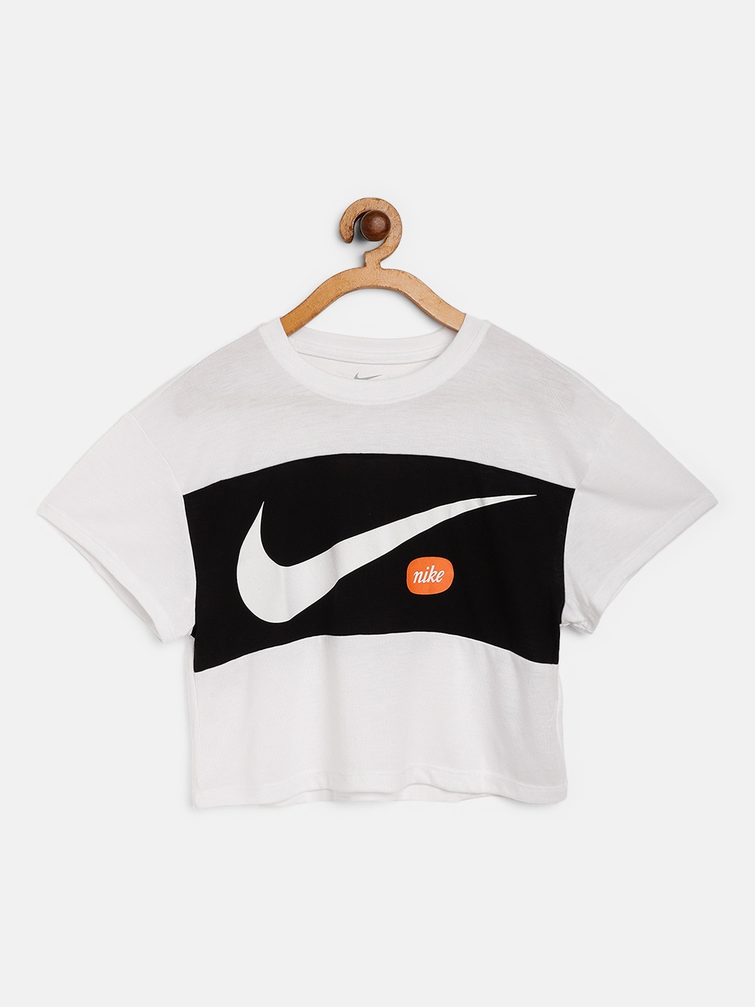 

Nike Girls White & Black Swoosh Logo Print Round Neck Boxy T-shirt