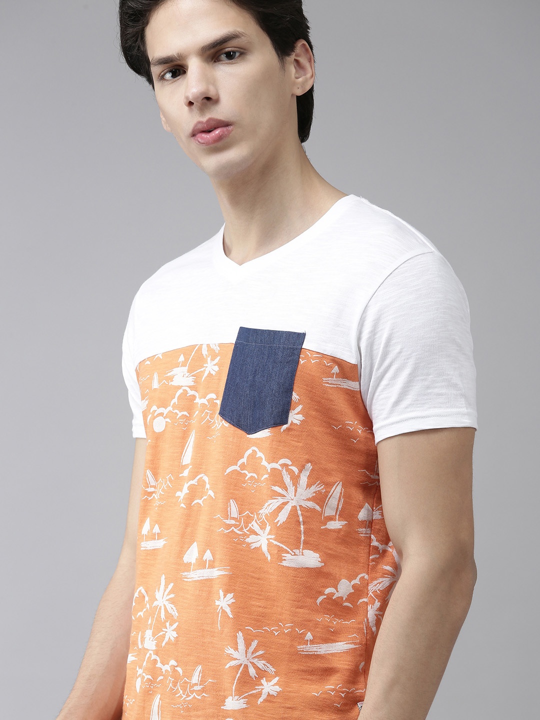 

BEAT LONDON by PEPE JEANS Men Orange White Printed Pure Cotton Tropical Slim Fit Pure Cotton T-shirt