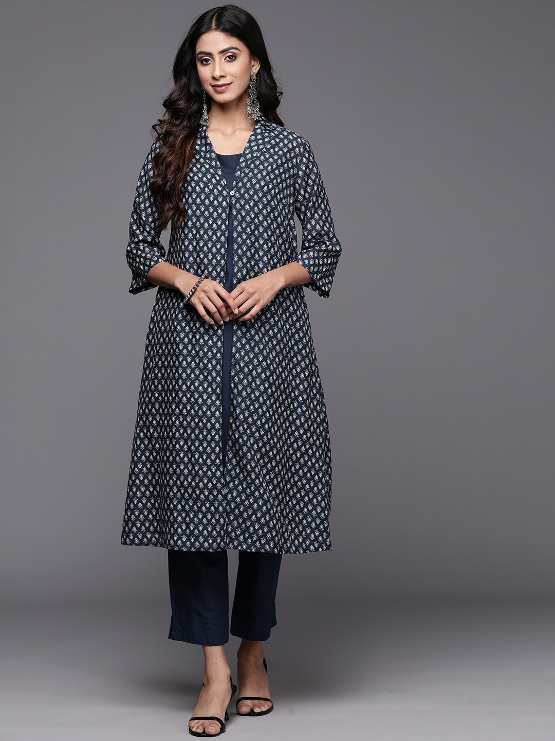 

Biba Women Layered Kurta with Trousers, Navy blue